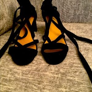 Comfortview strappy black sandals